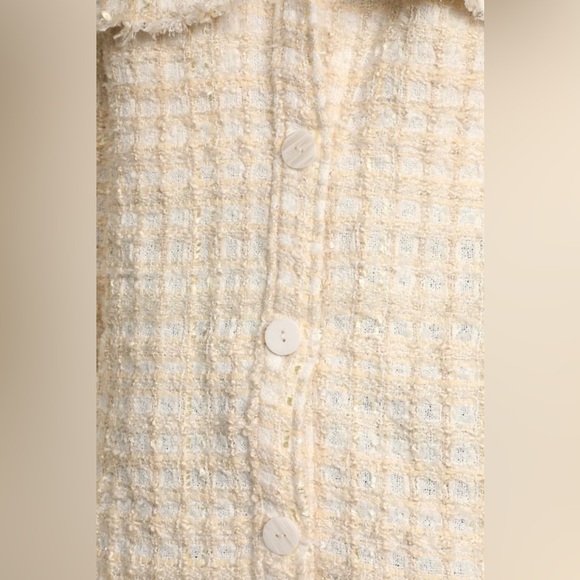 Take Notes Ivory Plaid Tweed Shacket - Picture 4 of 6